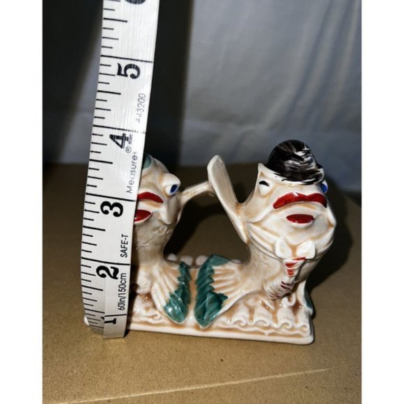 Regal China Fish Couple One Piece Salt & pepper Shaker - Picture 3 of 9